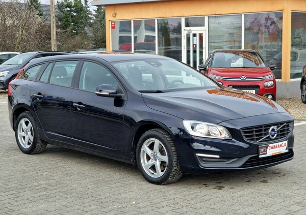 Volvo V60 cena 55900 przebieg: 186900, rok produkcji 2018 z Resko małe 781